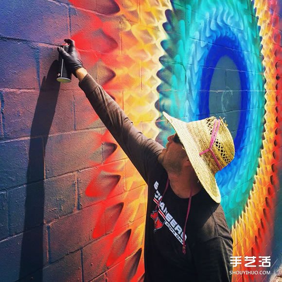魔力般吸引目光 线条整齐的万花筒街头涂鸦 -  www.shouyihuo.com