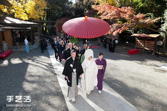 各国新人婚礼：不一样的习俗却都是最迷人画面 -  www.shouyihuo.com